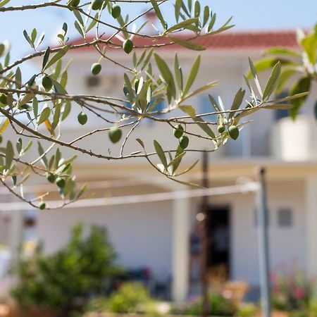Apartments Maco بيتريتْشاني المظهر الخارجي الصورة
